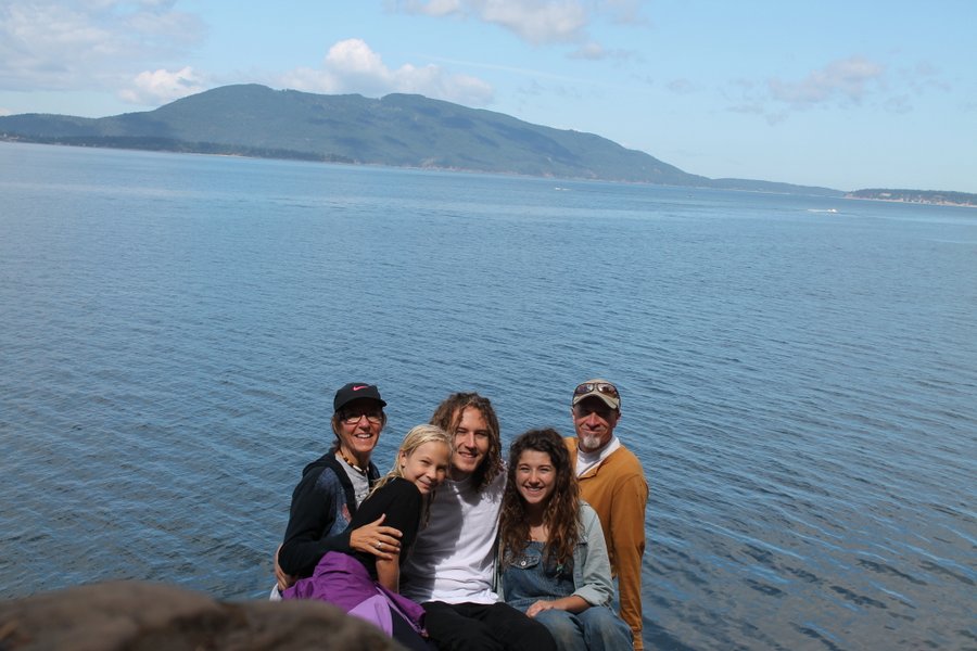 Group picture in front of Samish Bay.